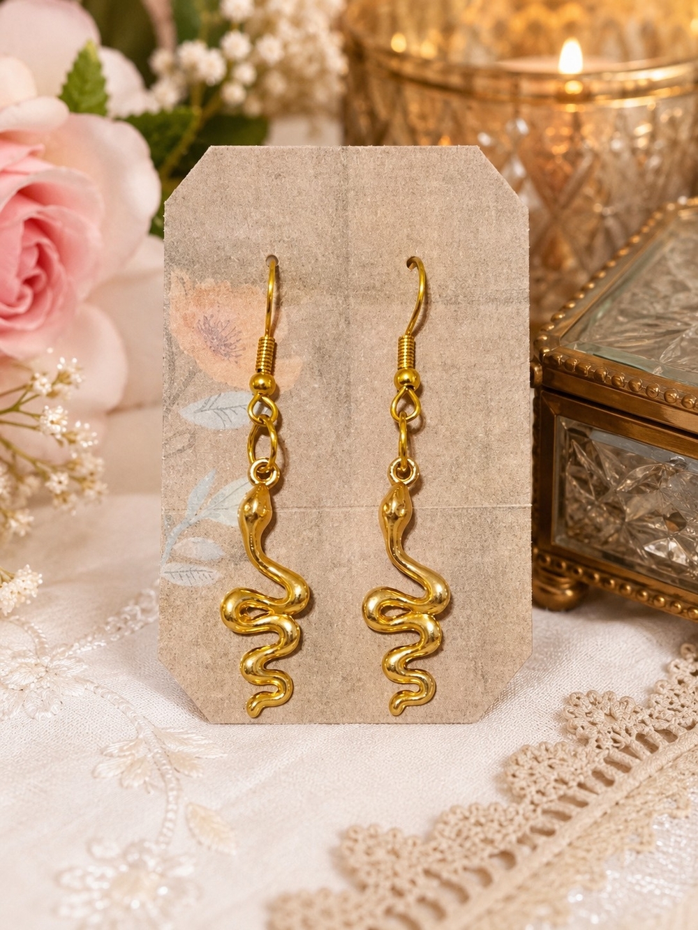 ✨ STUNNING GOLD TONE SNAKE DANGLE EARRINGS ✨